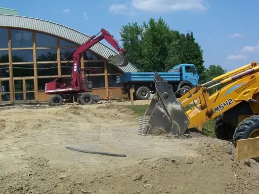 Bontási munkálatok a Lenti gyógyfürdő átalakítása előtt